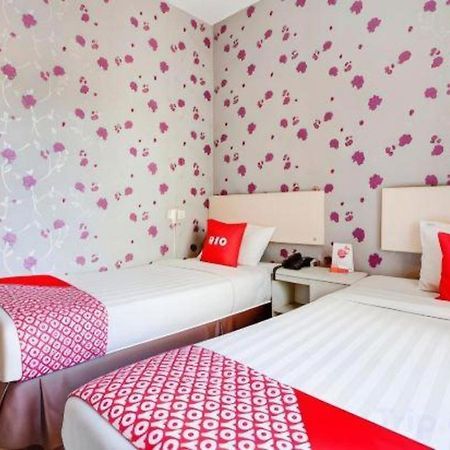 Mine Home Hotel Бандунг Екстериор снимка