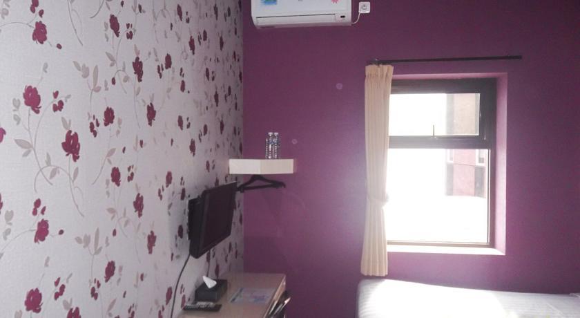 Mine Home Hotel Бандунг Екстериор снимка