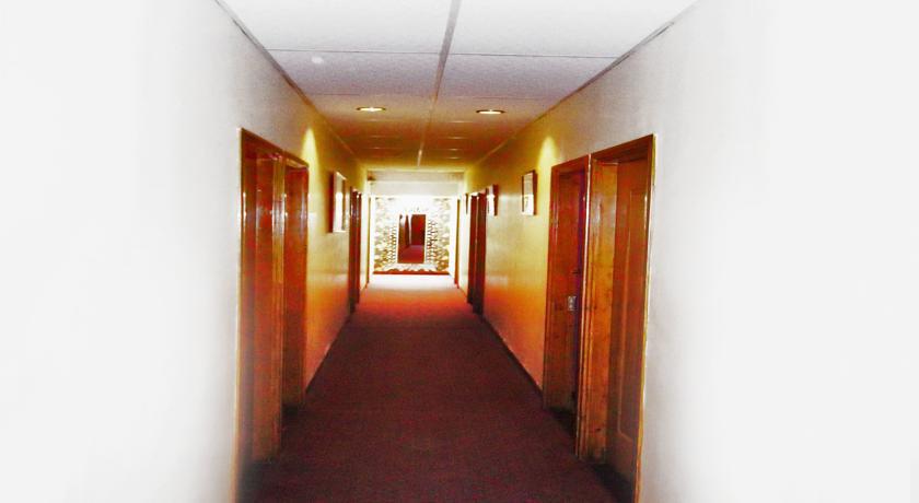 Mine Home Hotel Бандунг Екстериор снимка