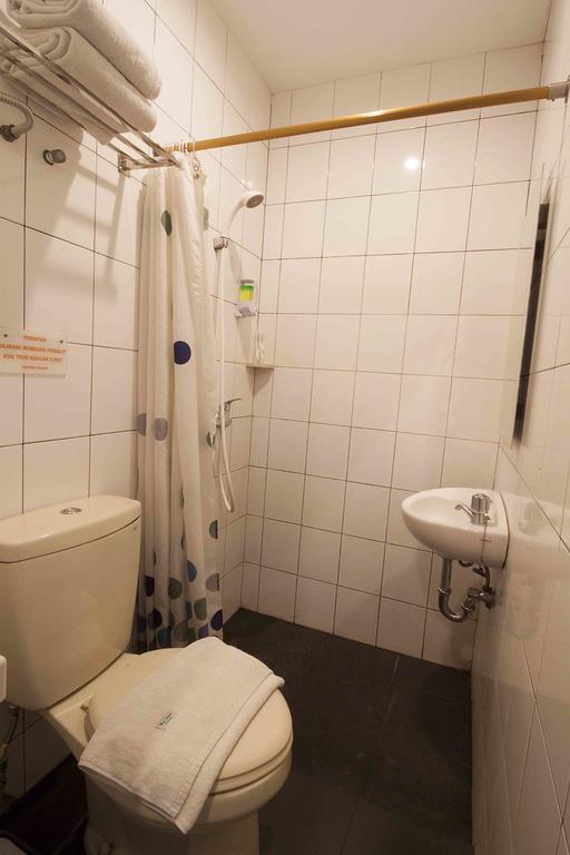 Mine Home Hotel Бандунг Екстериор снимка
