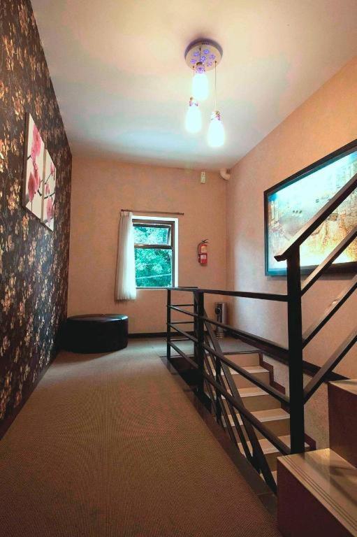 Mine Home Hotel Бандунг Екстериор снимка
