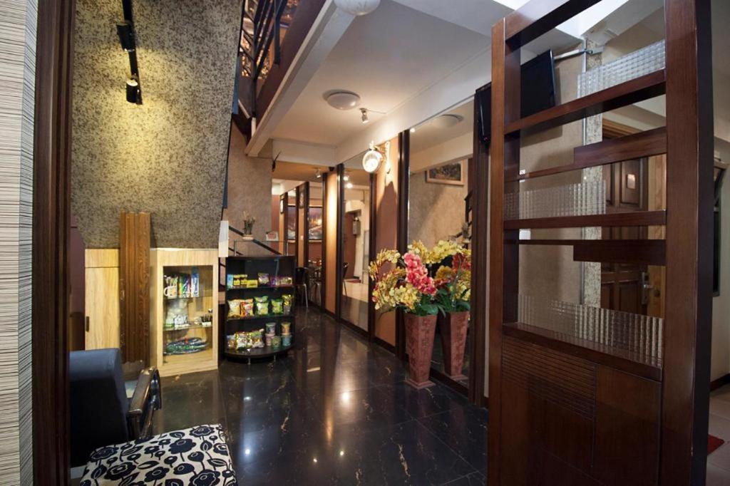 Mine Home Hotel Бандунг Екстериор снимка